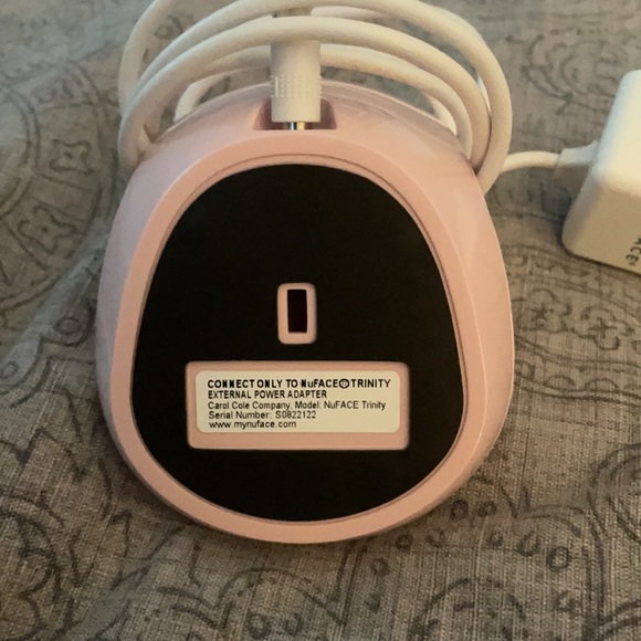 NuFace Trinity in Pink w/ accessory - Picture 6 of 8
